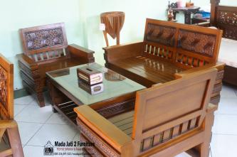 Kursi minimalis robot