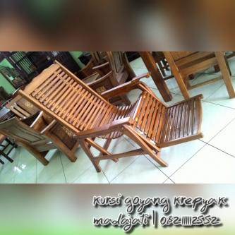 Kursi Goyang Krepyak